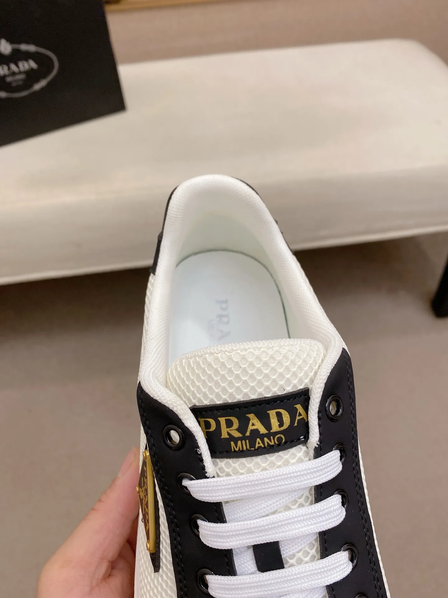 Men's men's shoes💰: 440💰[Prada～Prada] Trendy new styles are on the market. Same style as the official website. Counter quality. Original version. [Strong] [Strong] Imported selected first-layer cowhide. Comfortable and breathable sheepskin lining, fine workmanship, upper layer made of 100% pure cowhide, original last shape, comfortable on the feet, shoe sizes 38 to 44